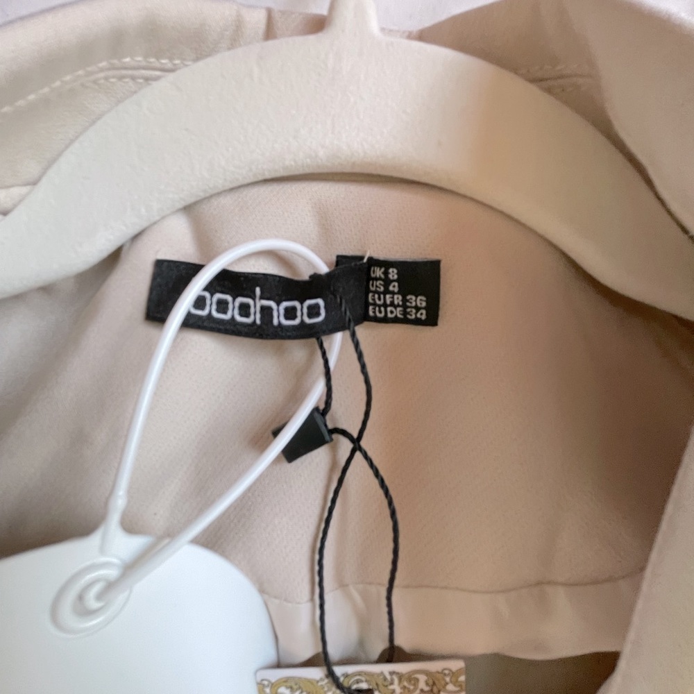 Boohoo Ecru Fitted Blazer - Picture 8 of 10